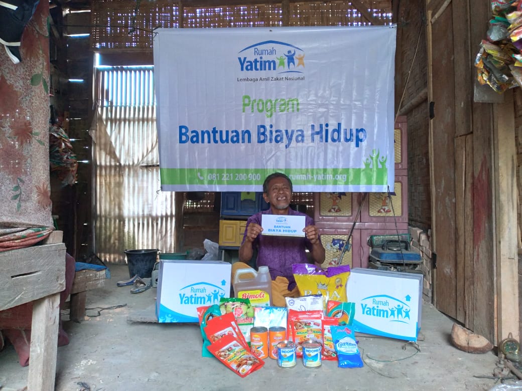 Gatot, Lansia Riau yang Sempat 7 Bulan Tak Makan Nasi, Kembali Terima Bantuan Rumah Yatim 