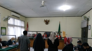 Hakim Minta Hadirkan Saksi Ahli dan Pihak Bank Riau Kepri Untuk Memperkuat Bukti Dugaan Penipuan Oleh SDY