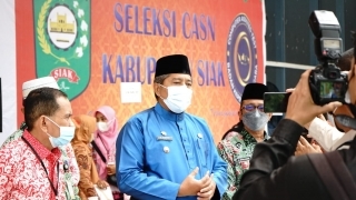 Bupati Alfedri Melakukan Tinjauan terhadap Pelaksanaan Seleksi Kompetensi Dasar CPNS Siak Formasi Tahun 2021