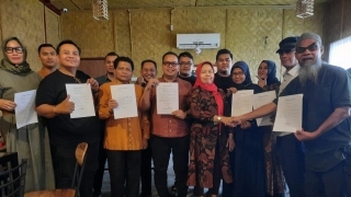 Pengacara Senior Dukung Dewi Septriany Maju sebagai Calon Ketua DPC PERADI Pekanbaru 2022-2027