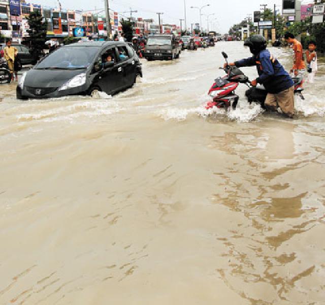 Warga Desak Mendagri Evaluasi Jabatan PJ Walikota Pekanbaru Akibat Kasus Banjir dan Kemiskinan yang Semakin Parah