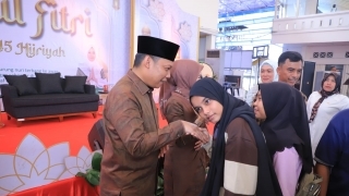 Antusiasme Warga Pekanbaru Hadiri “Open House “ Rumdin Pj Walikota  Muflihun